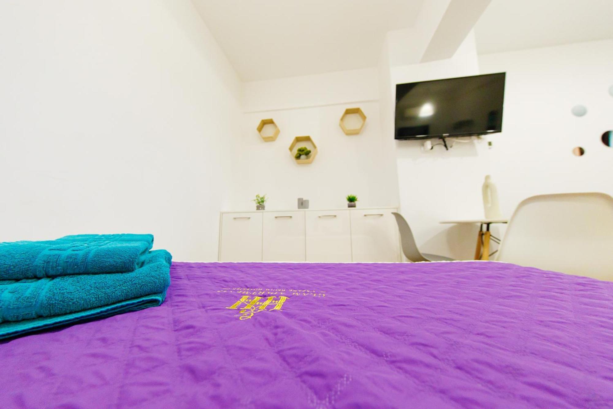Lazar Towers Studios & Apartments Near Palas Iasi Luaran gambar